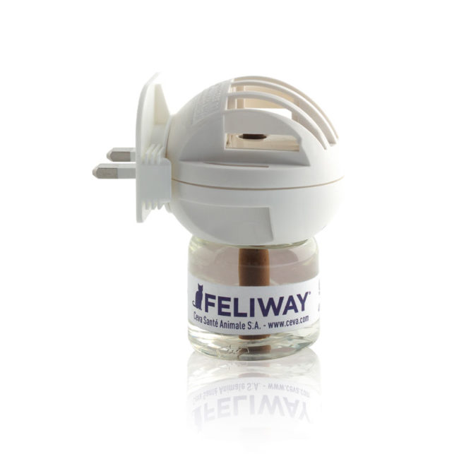 Feliway Diffuser Complete with 48ml Vial 2